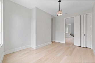 $2,200 | 1 bd + 1 Ba | Journal Square | 542 Newark Avenue, Jersey City, NJ