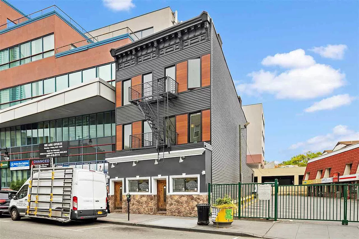$2,200 | 1 bd + 1 Ba | Journal Square | 542 Newark Avenue, Jersey City, NJ